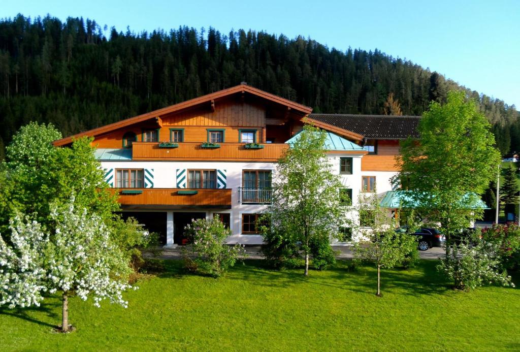Aparthotel Kristall Altenmarkt im Pongau Kültér fotó